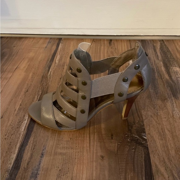 Nine West Sachar Slate Heels Leather Upper 1009 Balance Man Made Heels - Picture 9 of 12